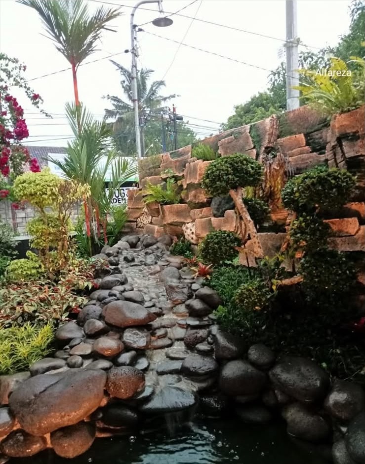 Pembuatan Kolam Koi